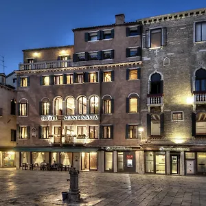 Scandinavia - Relais Hotel Venetië