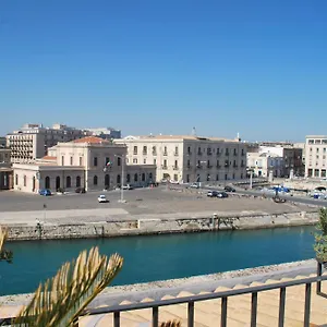 Couette-café L'approdo Delle Sirene ***